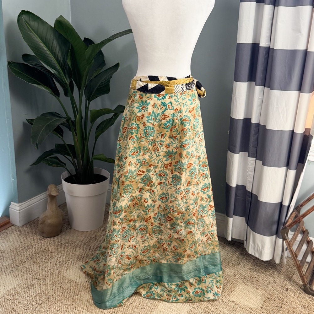 Reversible Sari Wrap Skirt Boho Patchwork Festiva… - image 6